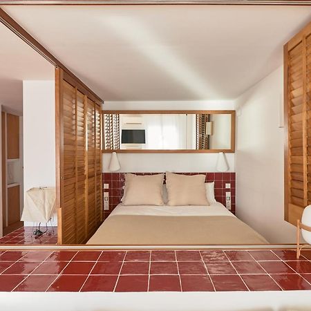 Beachfront Suite In Cadaques Center Bagian luar foto